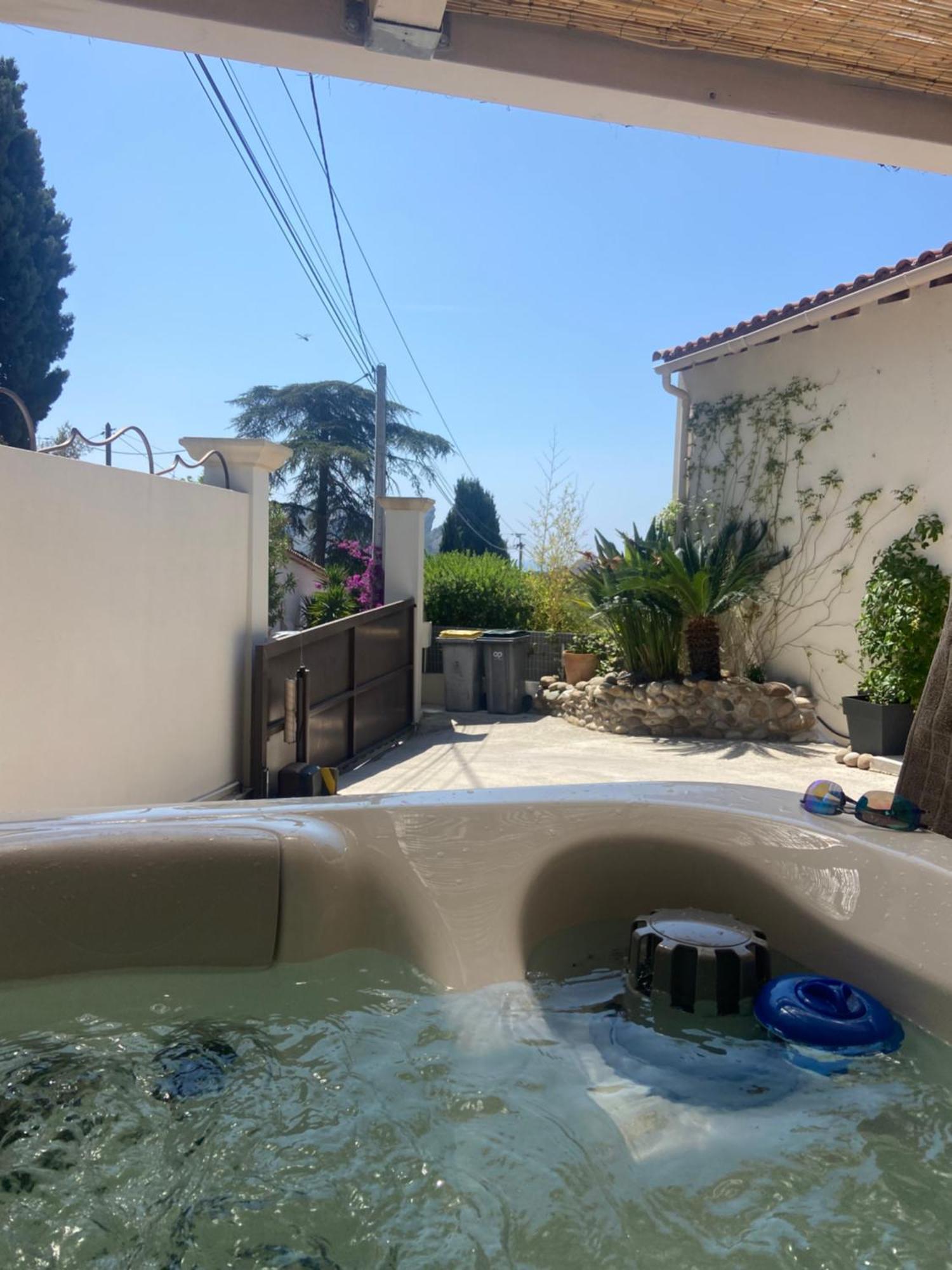 Sublime Logement Avec Vue Mer Et Jacuzzi La Ciotat Exterior photo