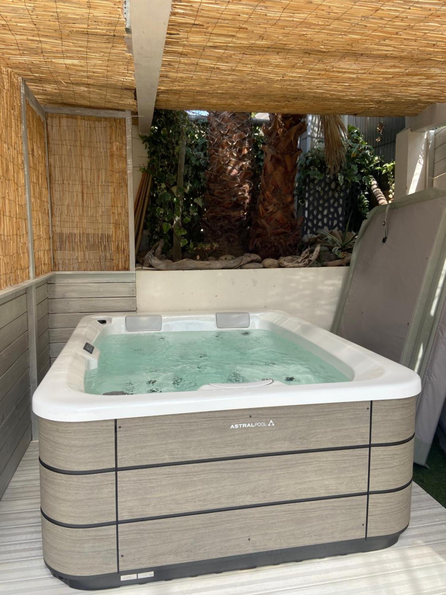 Sublime Logement Avec Vue Mer Et Jacuzzi La Ciotat Exterior photo
