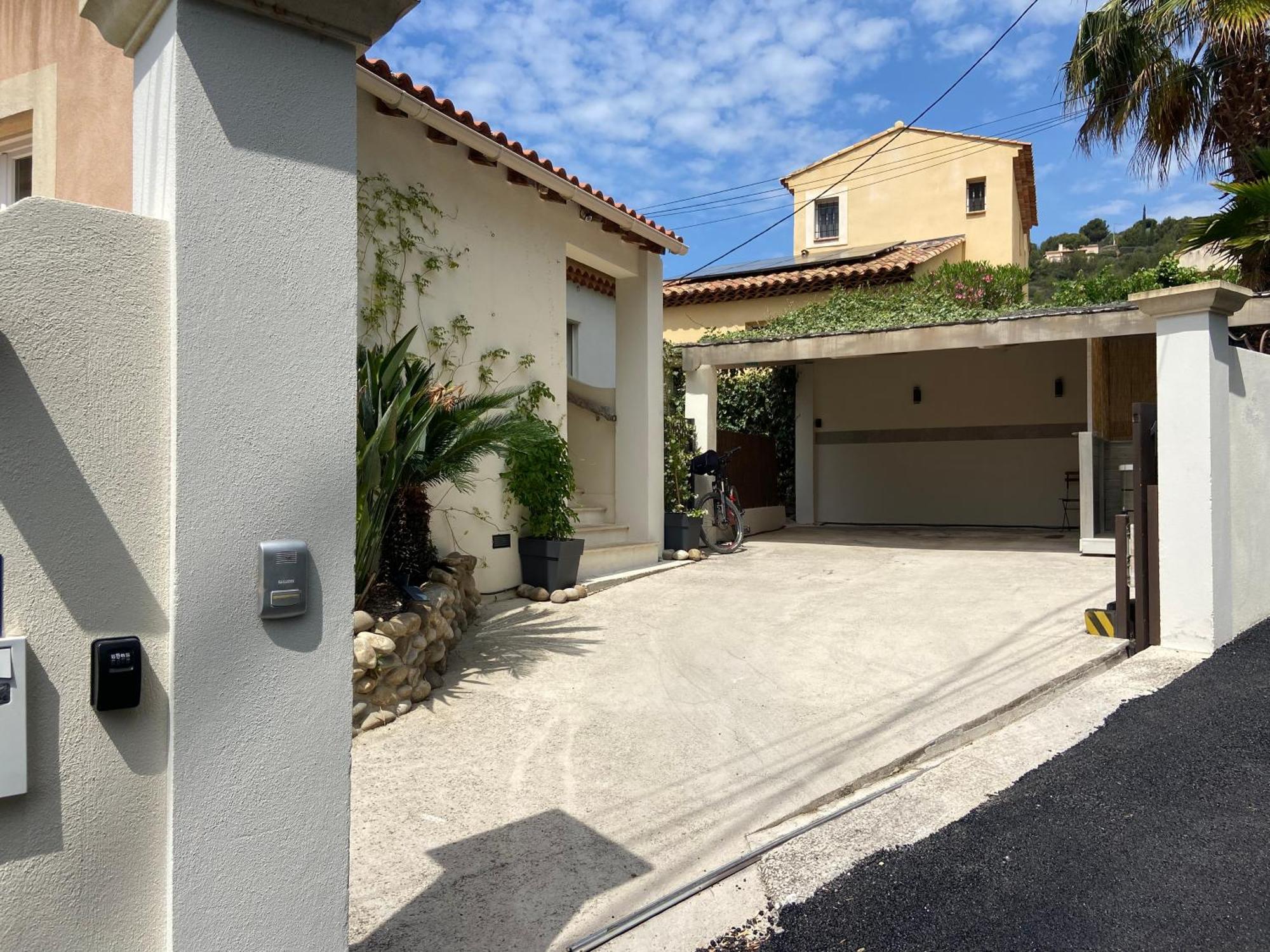 Sublime Logement Avec Vue Mer Et Jacuzzi La Ciotat Exterior photo